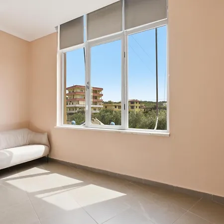Apartment The Cliff Golem (Tirana)